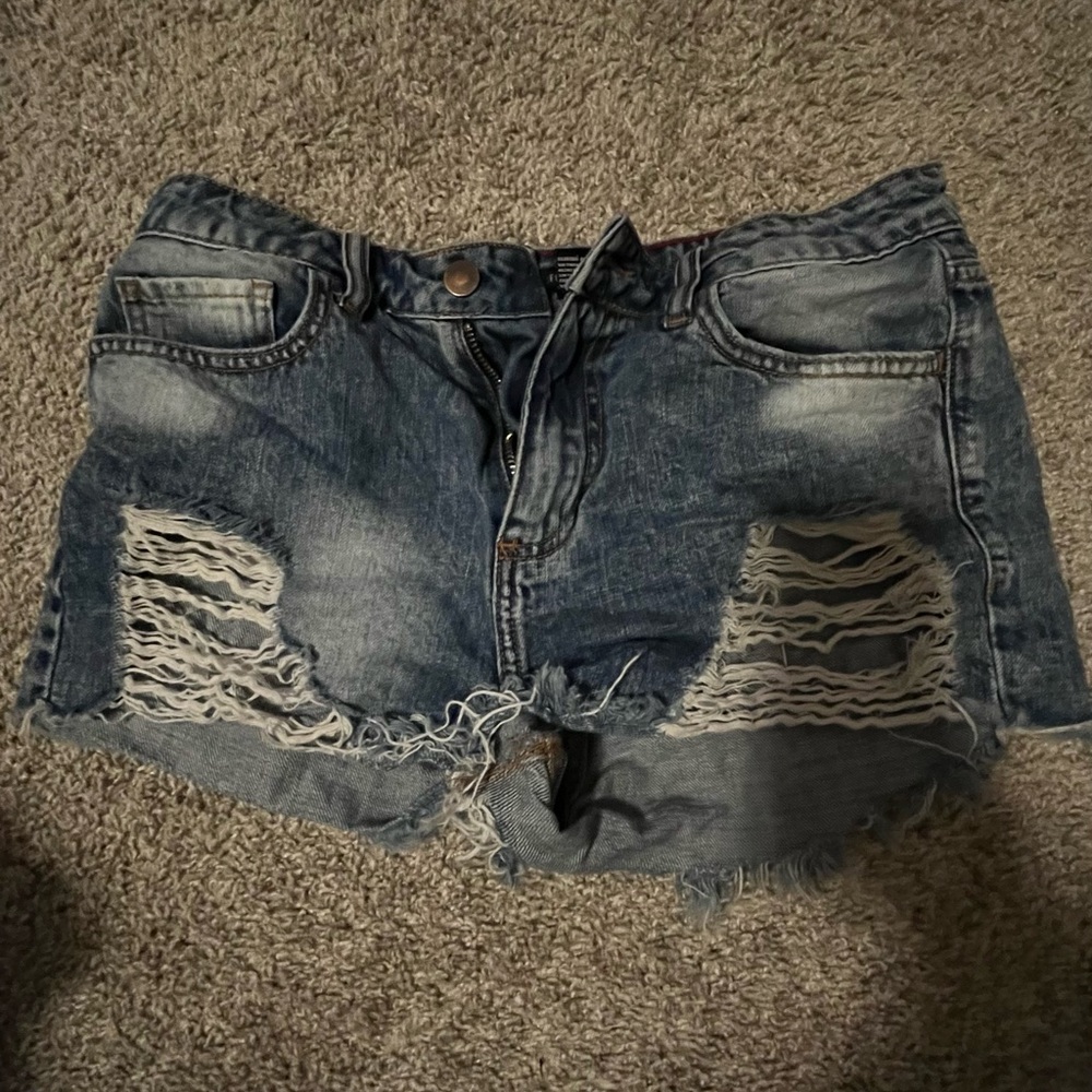 Forever 21 ripped jean shorts